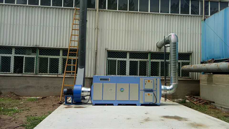 除塵器設備搭配UV光氧廢氣治理設備 高效除塵除味，環保治理效果頂呱呱